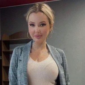 Meet your Posher, Elena